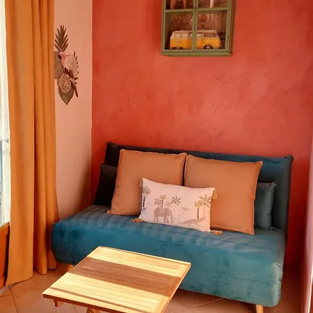 D'hotes Les Fenieres Bed & Breakfast