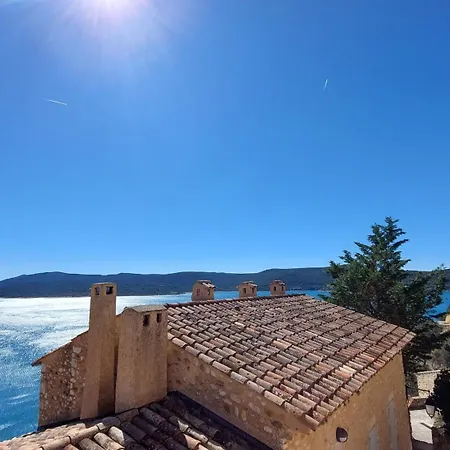 D'hotes Les Fenieres Bed & Breakfast *