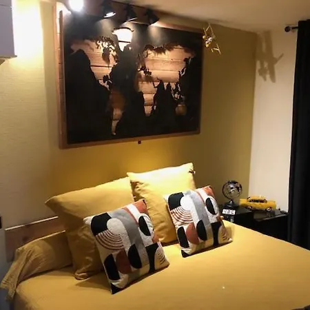 D'hotes Les Fenieres Bed & Breakfast *