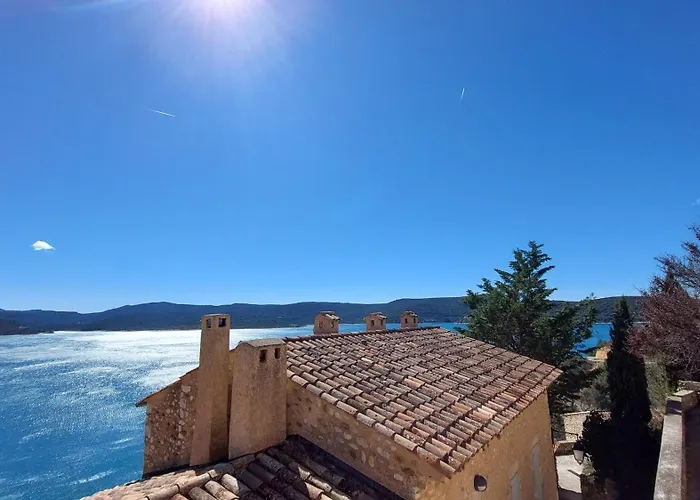 D'hotes Les Fenieres Bed & Breakfast 3*